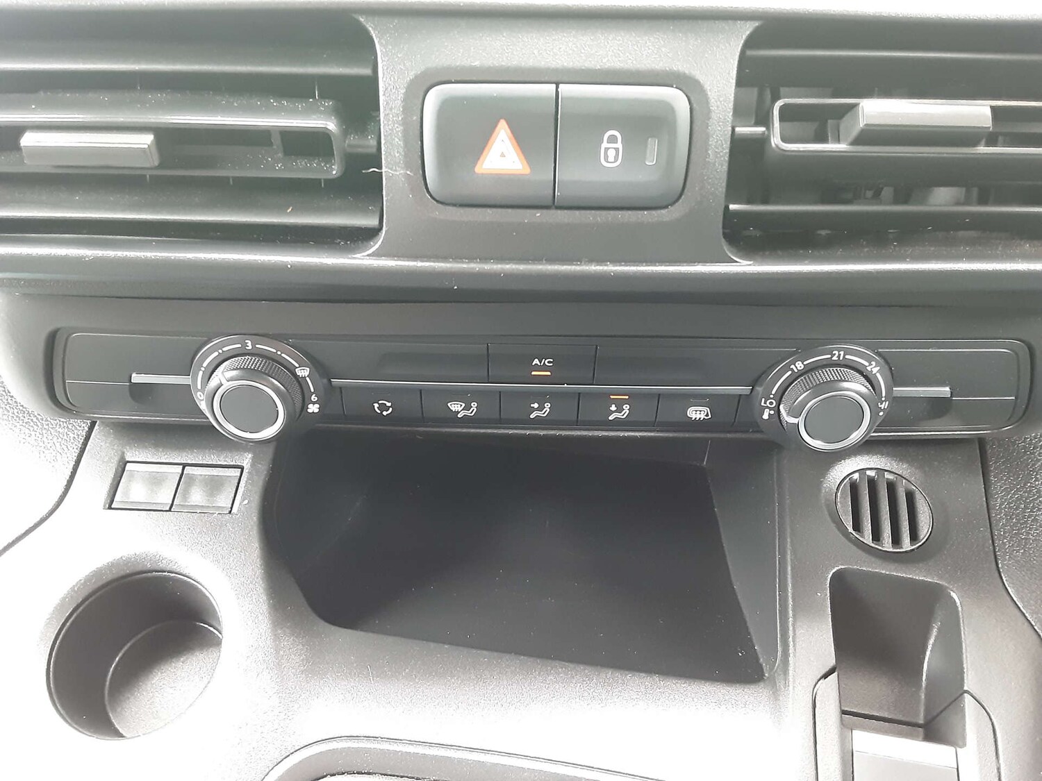 Used Citroen Berlingo 2020 for sale - 76404567: Photo 25