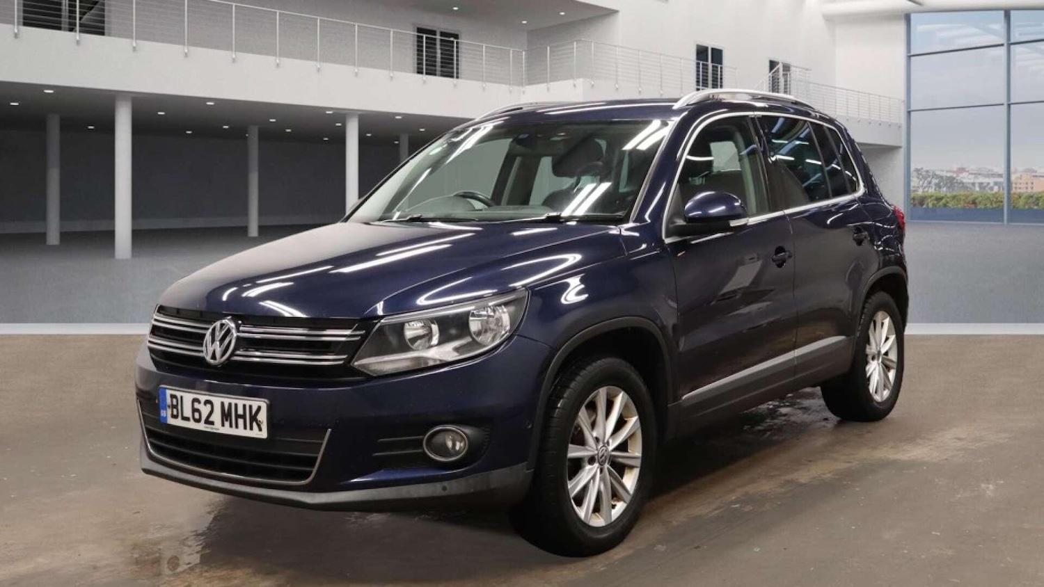 Used Volkswagen Tiguan 2013 for sale - 76807675: Photo 2
