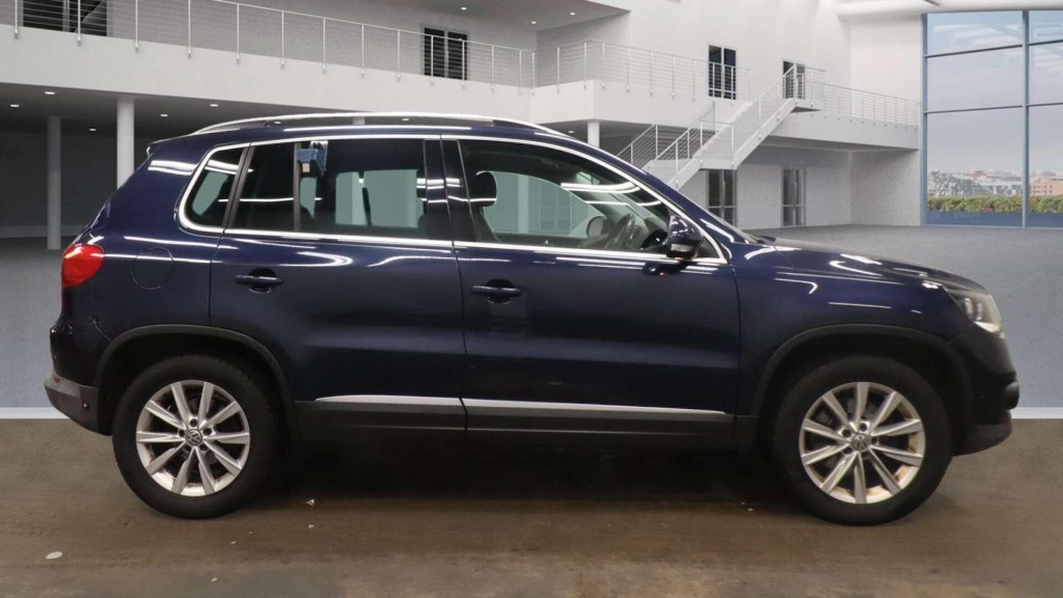Used Volkswagen Tiguan 2013 for sale - 76807675: Photo 6