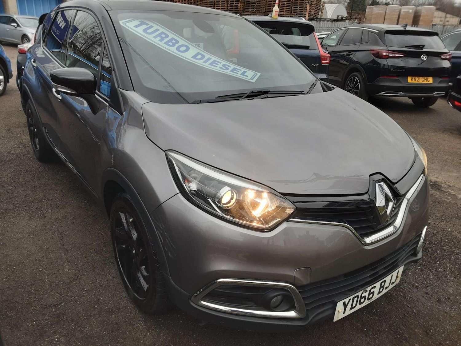 Used Renault Captur 2016 for sale - 77305313: Photo 1