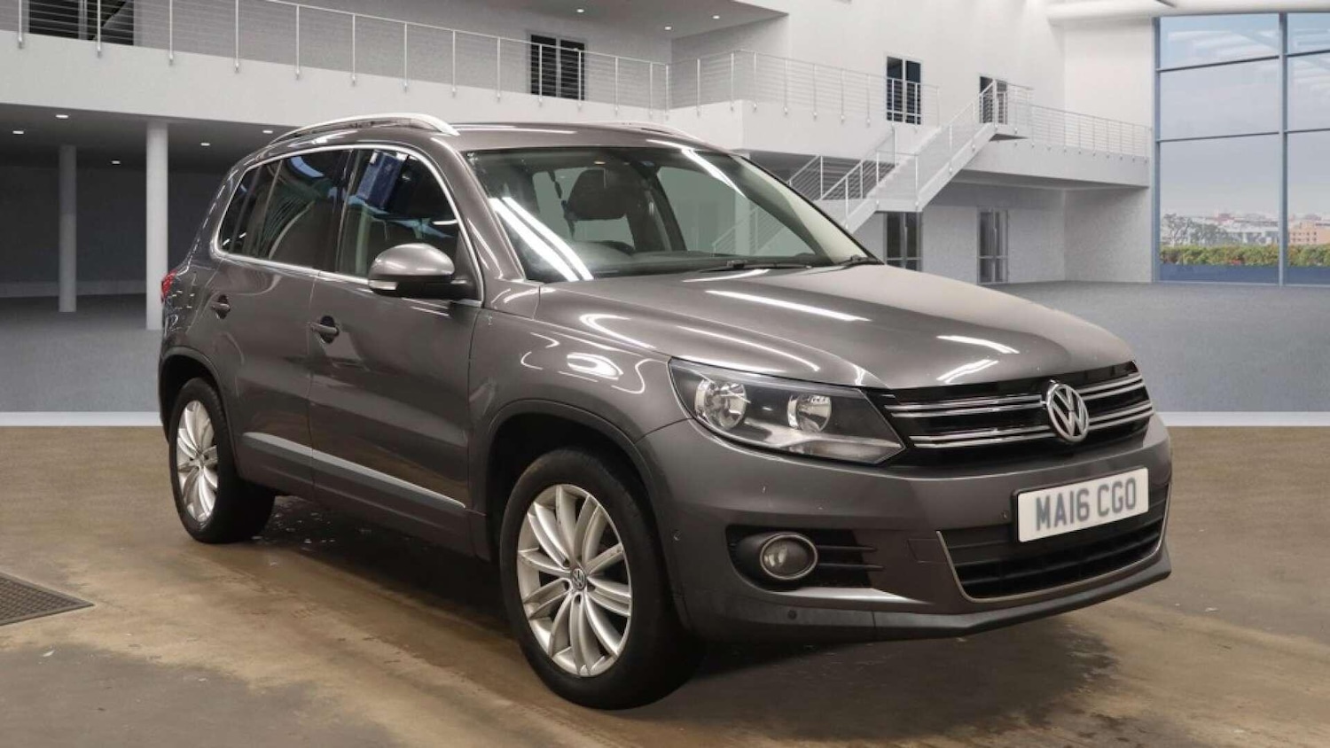 Used Volkswagen Tiguan 2016 for sale - 77376058: Photo 1