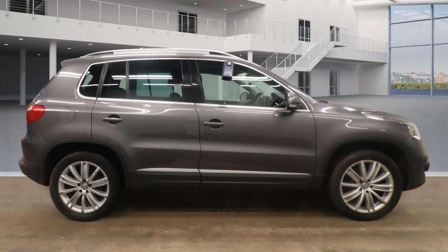 Used Volkswagen Tiguan 2016 for sale - 77376058: Photo 5