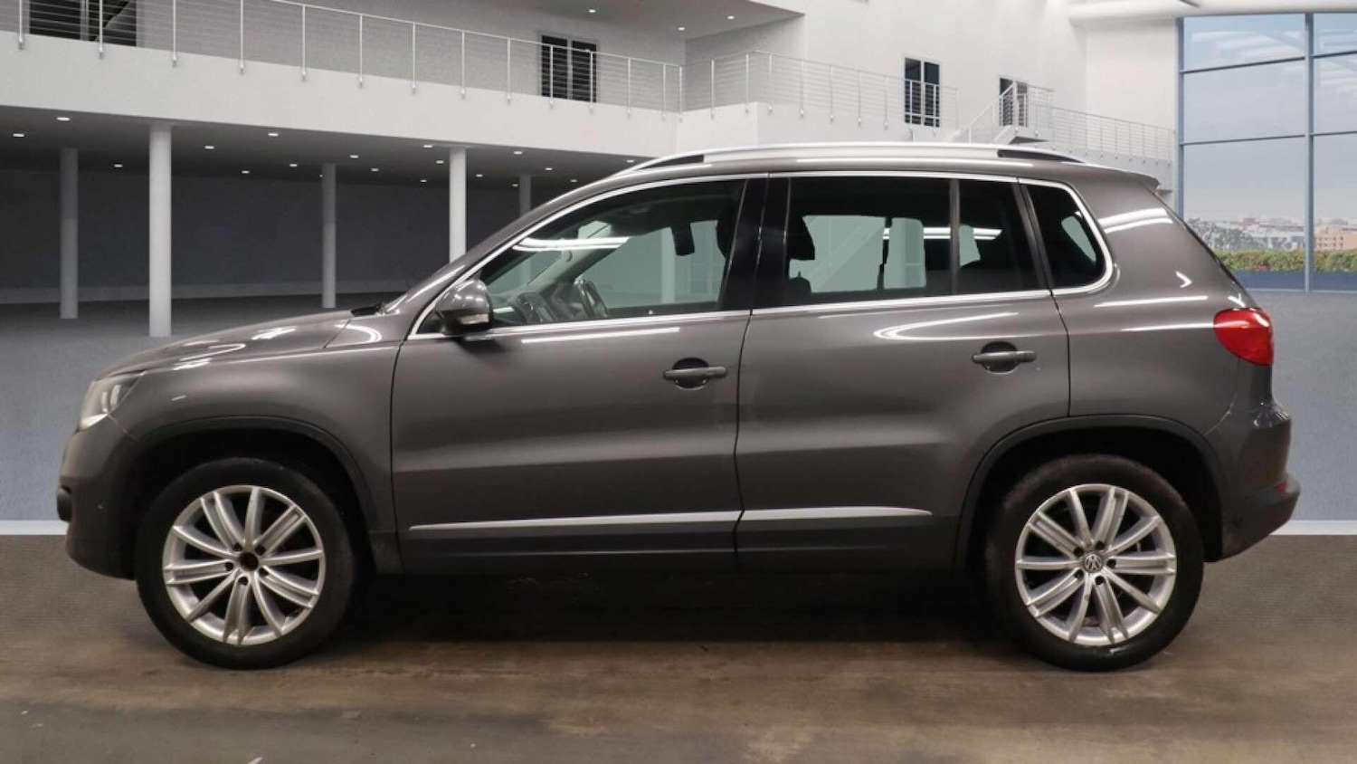 Used Volkswagen Tiguan 2016 for sale - 77376058: Photo 8