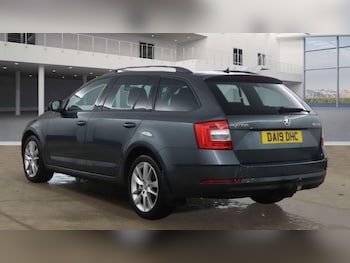 Used Skoda Octavia 2019 for sale - 76989538: Photo