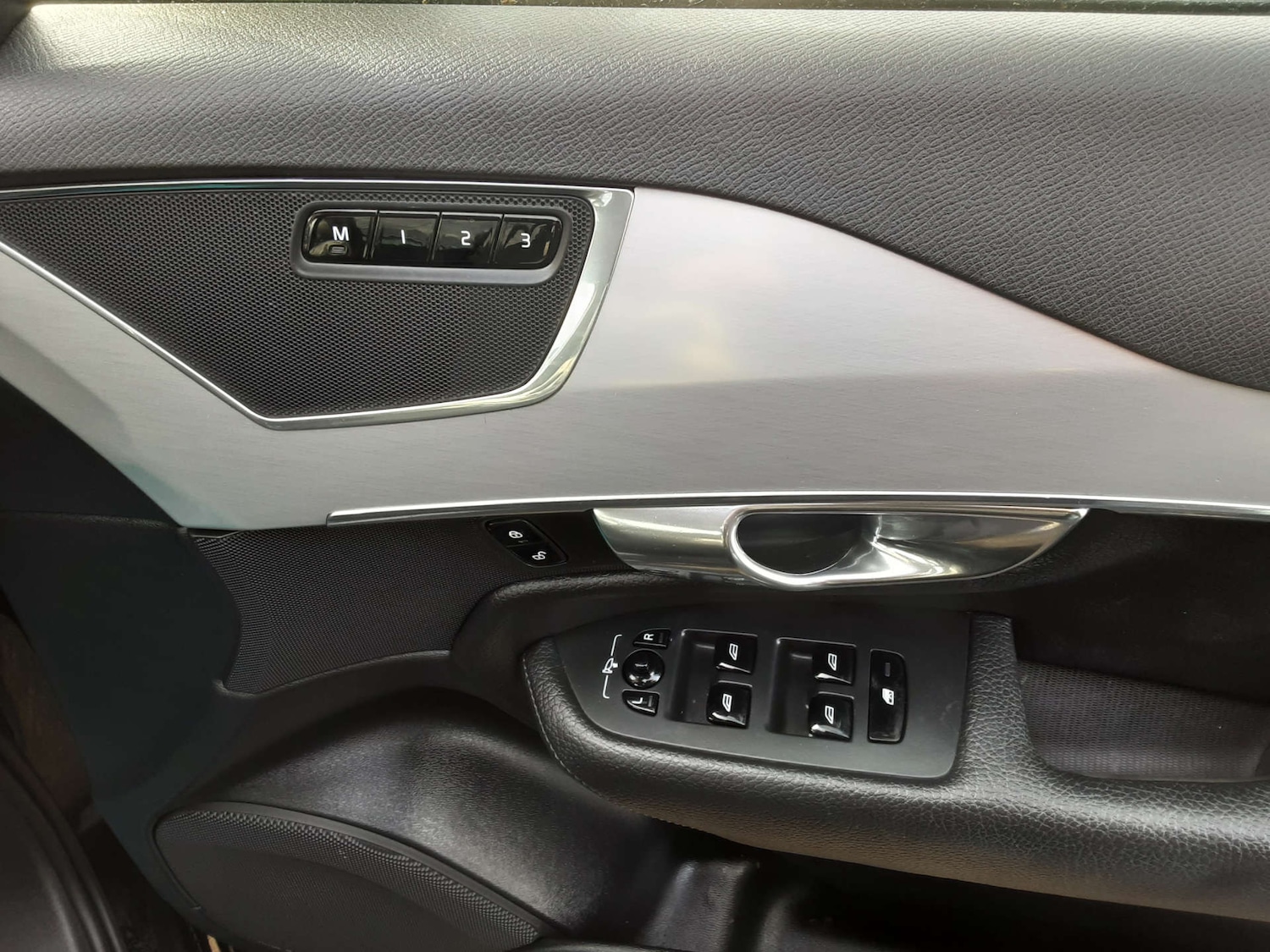 Used Volvo XC90 2016 for sale - 76520342: Photo 27