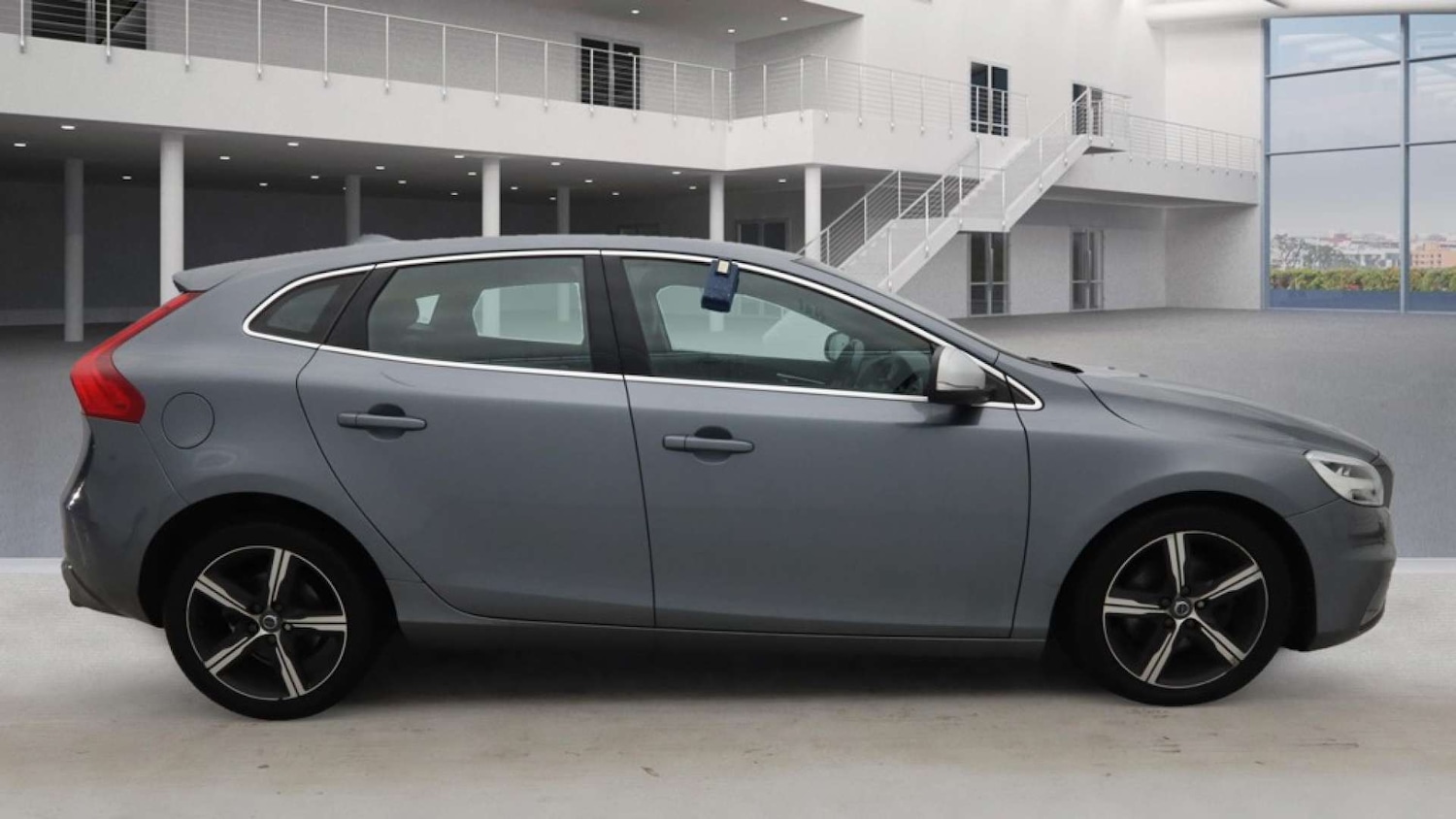 Used Volvo V40 2016 for sale - 76629620: Photo 7