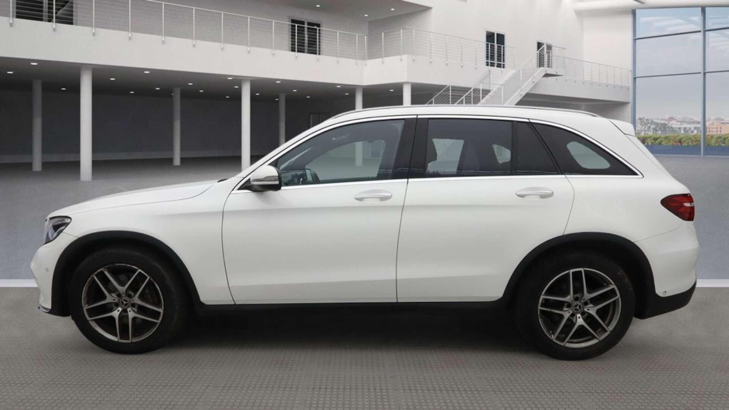 Used Mercedes-Benz GLC 2018 for sale - 77882091: Photo 12