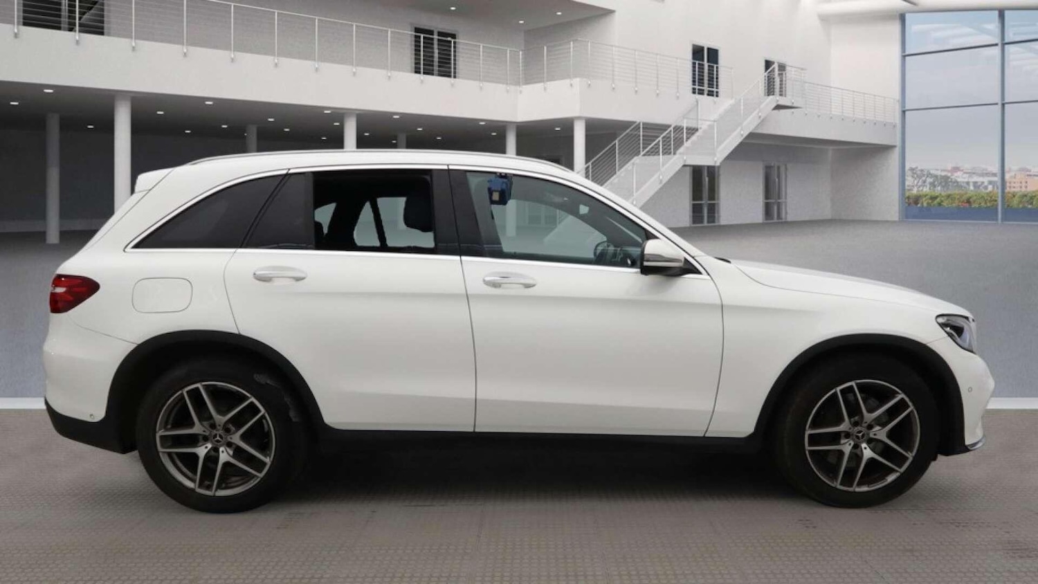 Used Mercedes-Benz GLC 2018 for sale - 77882091: Photo 9