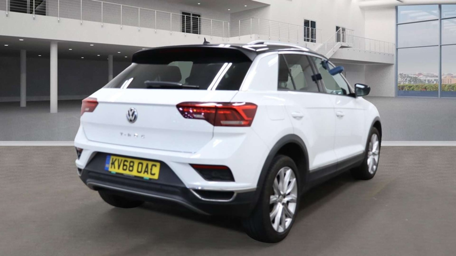 Used Volkswagen T-Roc 2018 for sale - 76411986: Photo 5