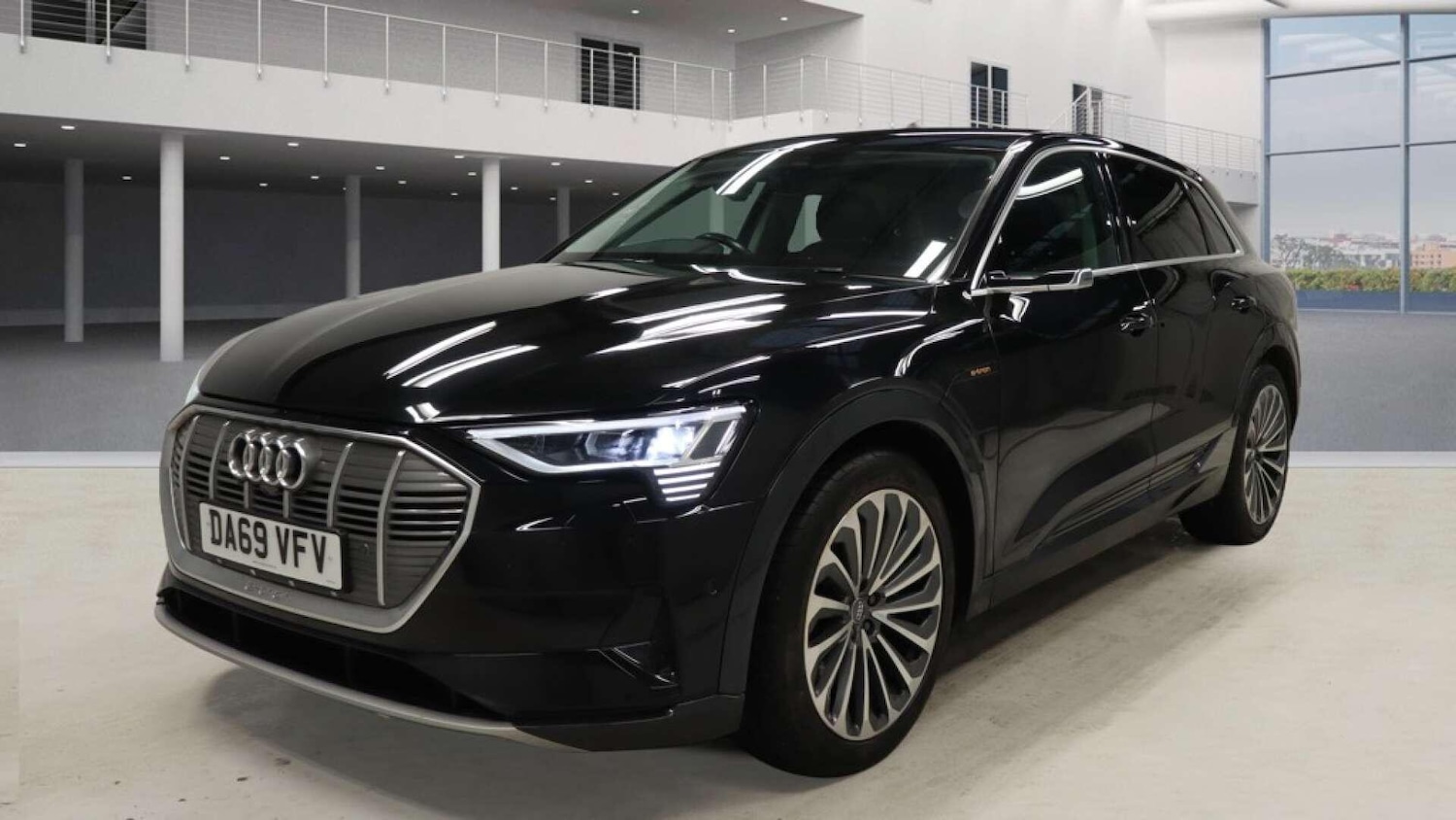 Used Audi e-tron 2019 for sale - 77524239: Photo 2