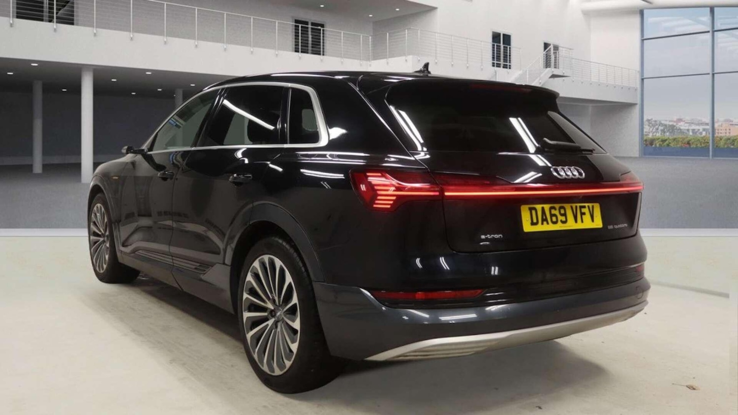 Used Audi e-tron 2019 for sale - 77524239: Photo 3