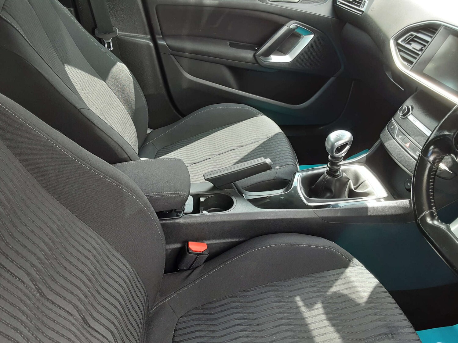 Used Peugeot 308 2017 for sale - 76411997: Photo 15