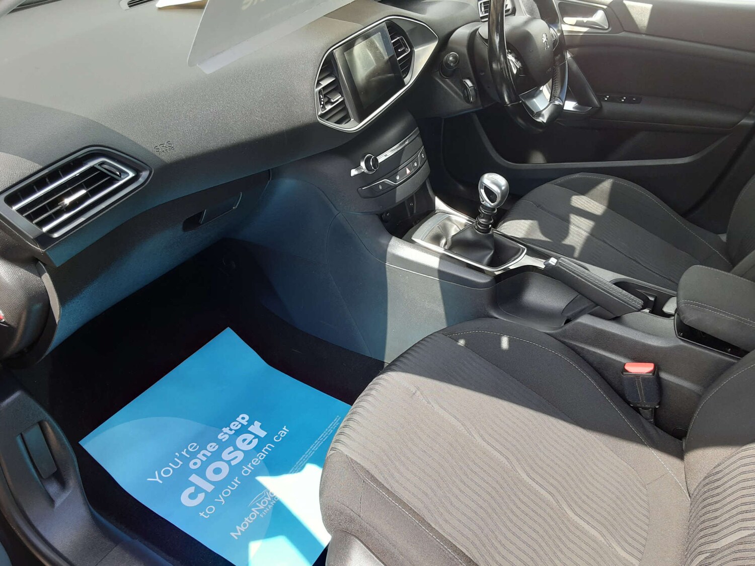 Used Peugeot 308 2017 for sale - 76411997: Photo 17