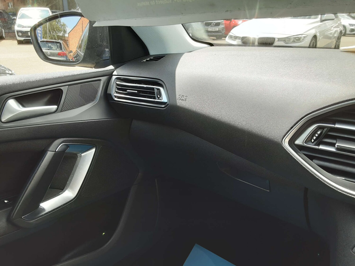 Used Peugeot 308 2017 for sale - 76411997: Photo 25