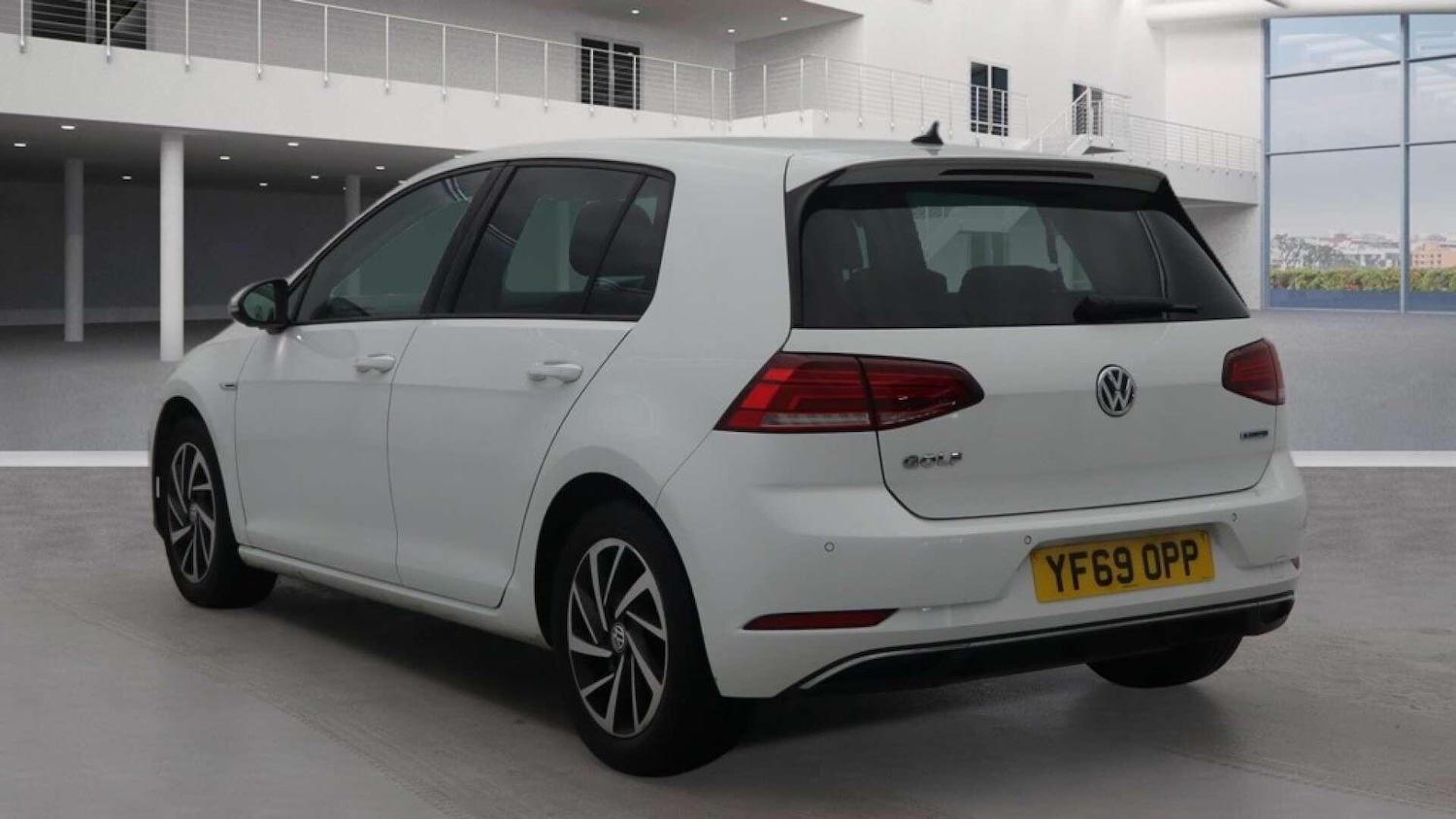 Used Volkswagen Golf 2019 for sale - 77345406: Photo 3