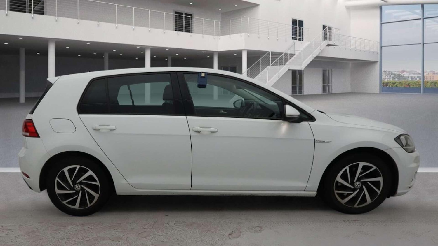 Used Volkswagen Golf 2019 for sale - 77345406: Photo 9
