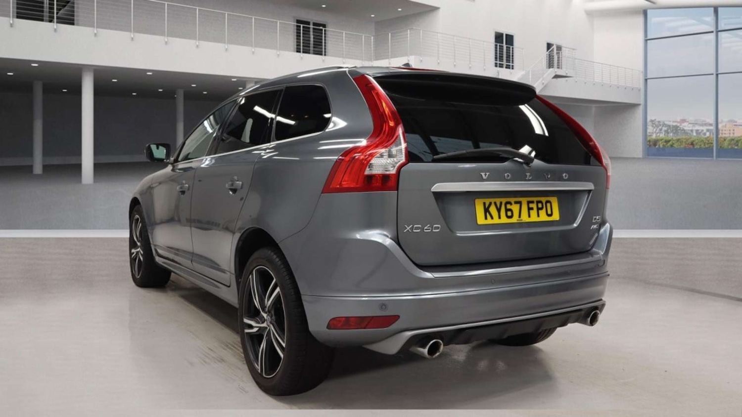 Used Volvo XC60 2017 for sale - 76407727: Photo 3