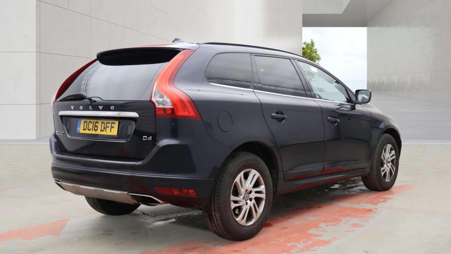 Used Volvo XC60 for sale - 78184998: Photo 3