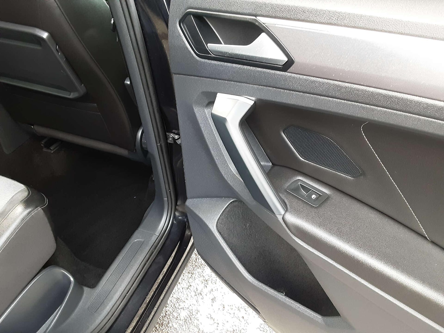 Used Volkswagen Tiguan 2020 for sale - 76912952: Photo 35