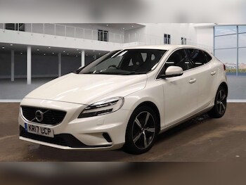 Used Volvo V40 2017 for sale - 77670396: Photo
