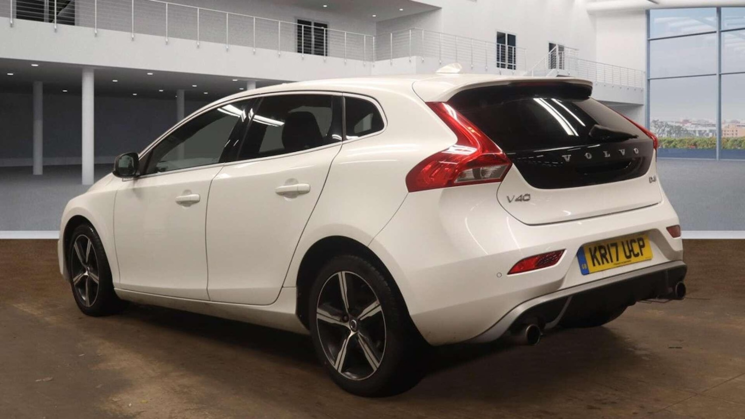Used Volvo V40 for sale - 77670396: Photo 3