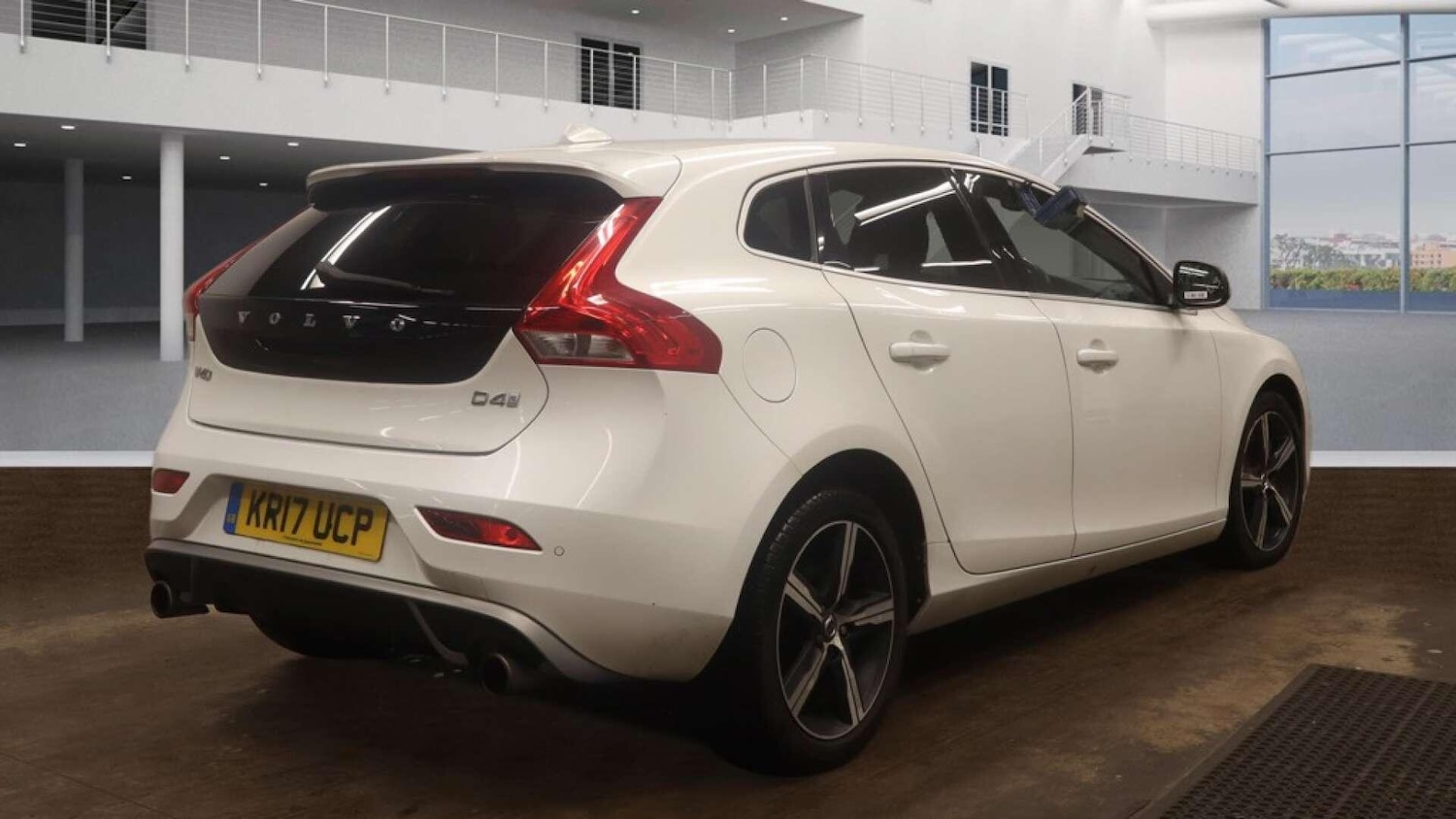 Used Volvo V40 for sale - 77670396: Photo 4
