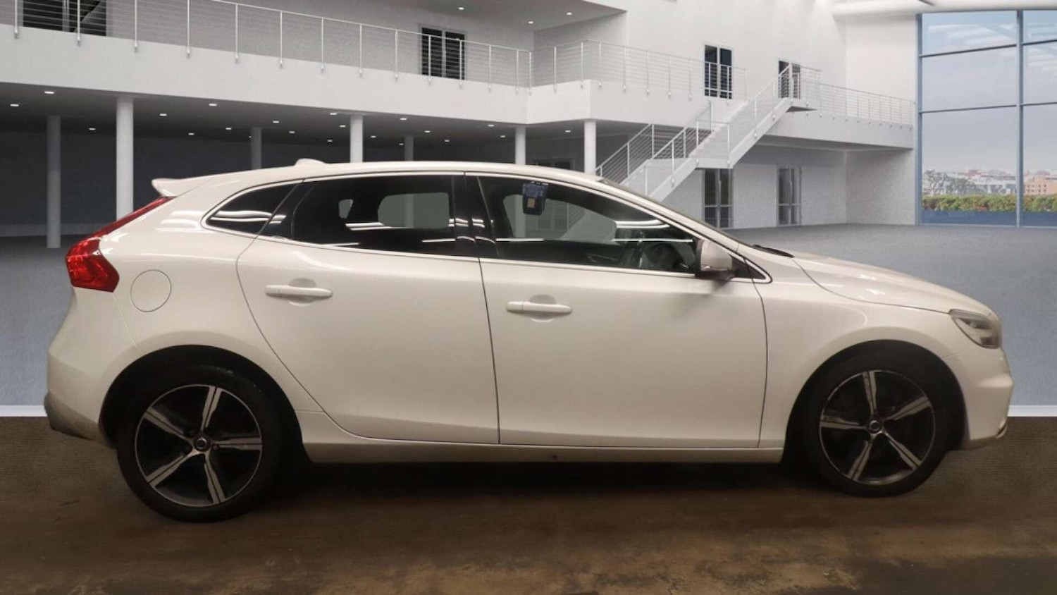 Used Volvo V40 for sale - 77670396: Photo 6