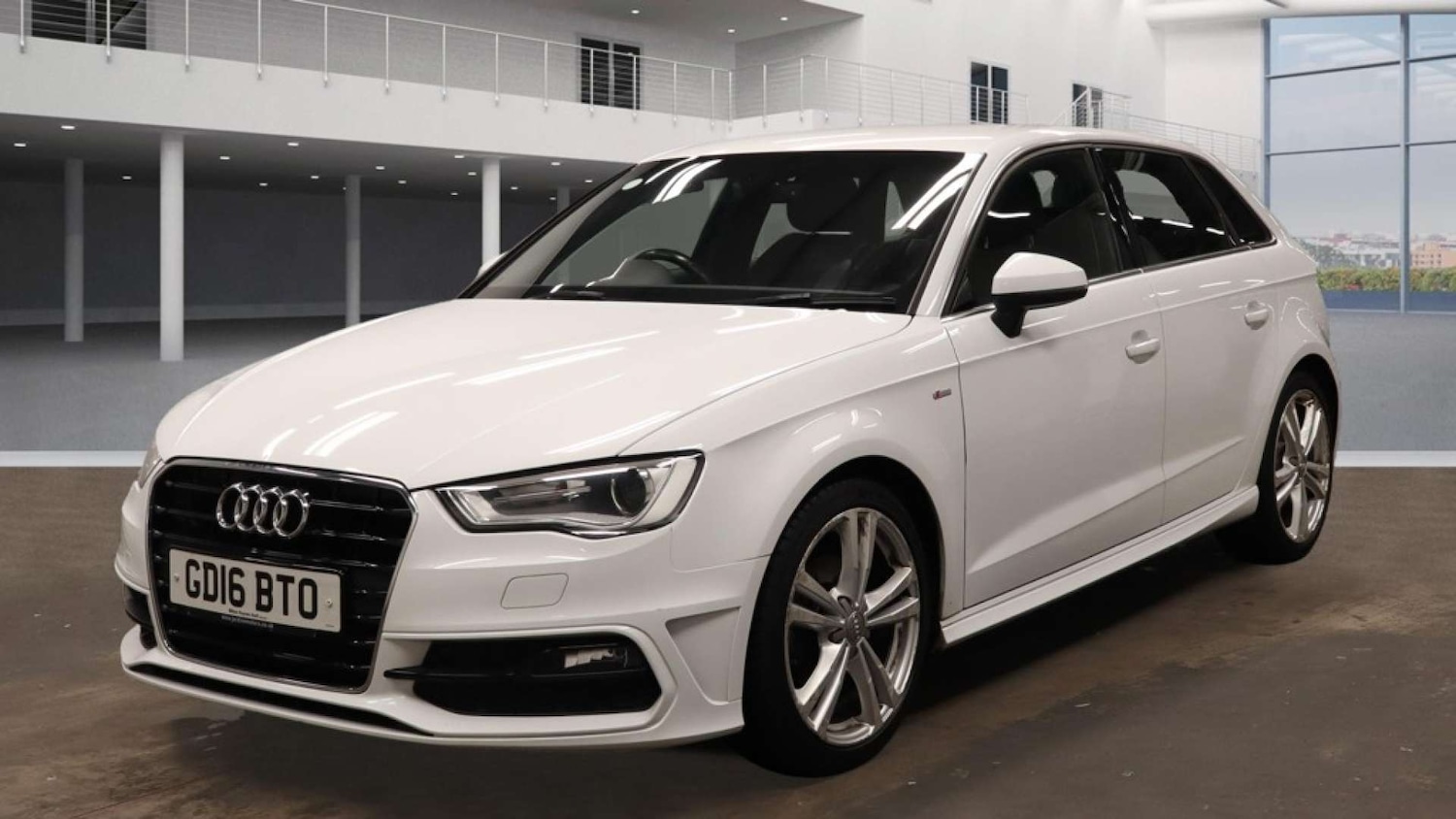 Used Audi A3 2016 for sale - 76720443: Photo 2