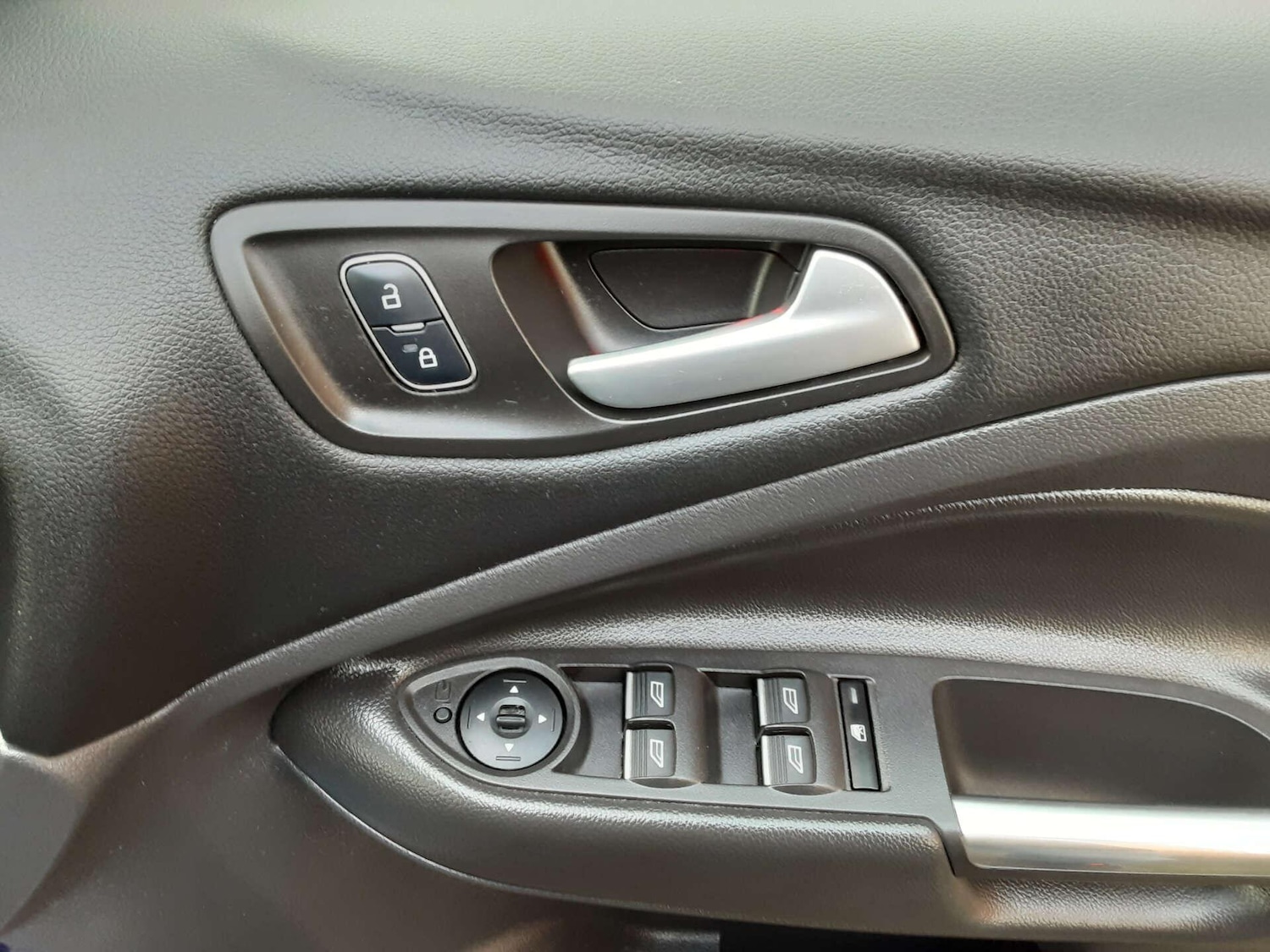 Used Ford Kuga 2017 for sale - 76807645: Photo 23