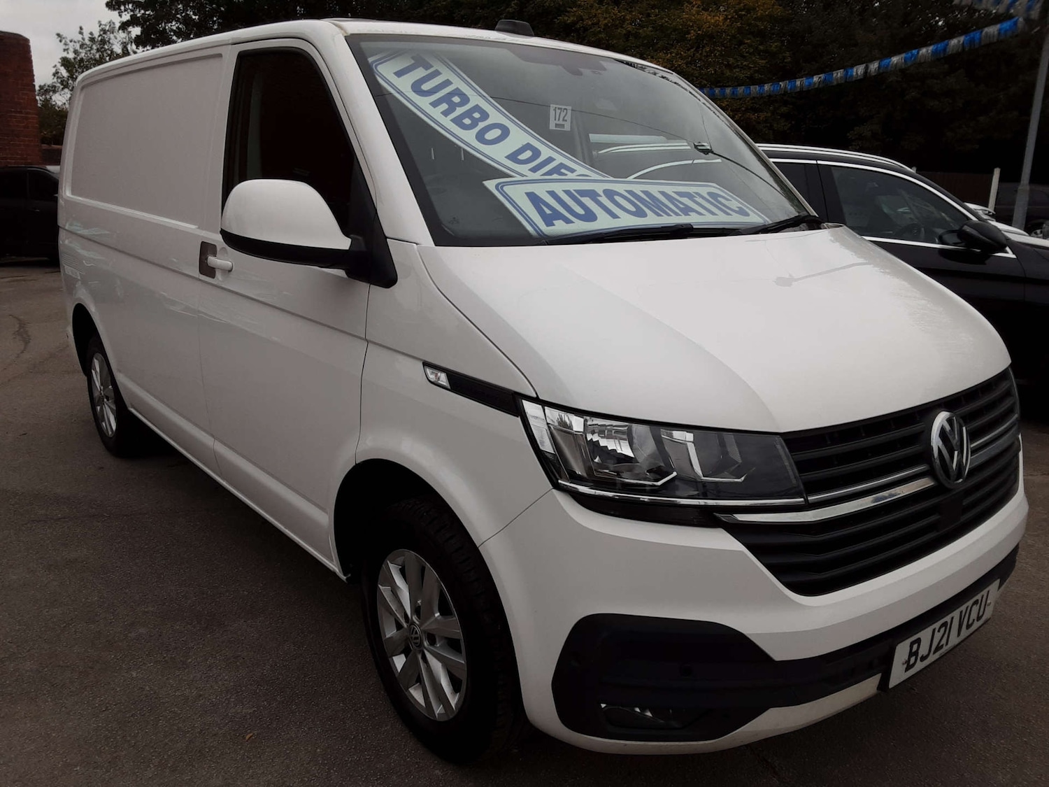 Used Volkswagen Transporter 2021 for sale - 76404624: Photo 1