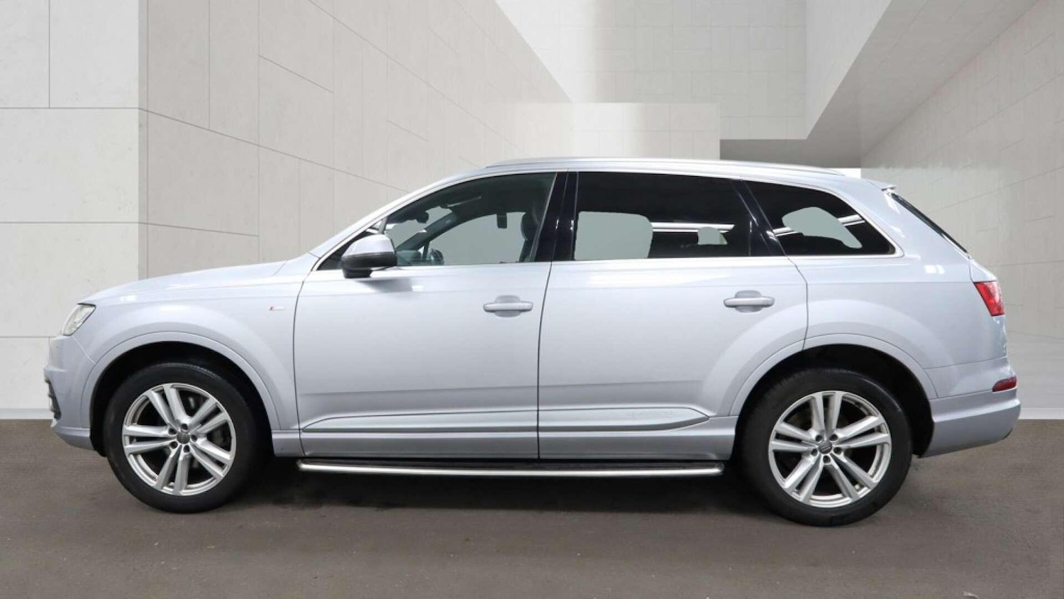 Used Audi Q7 2017 for sale - 78184201: Photo 8