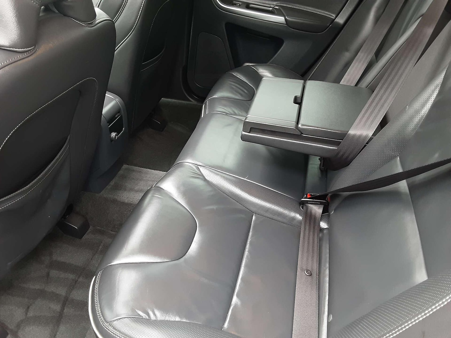 Used Volvo XC60 2017 for sale - 76807611: Photo 32