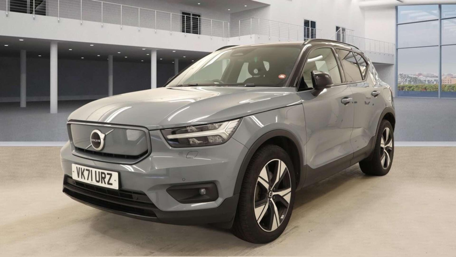 Used Volvo XC40 2022 for sale - 77957537: Photo 2