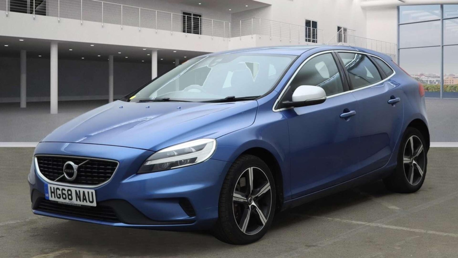 Used Volvo V40 2018 for sale - 76839521: Photo 2