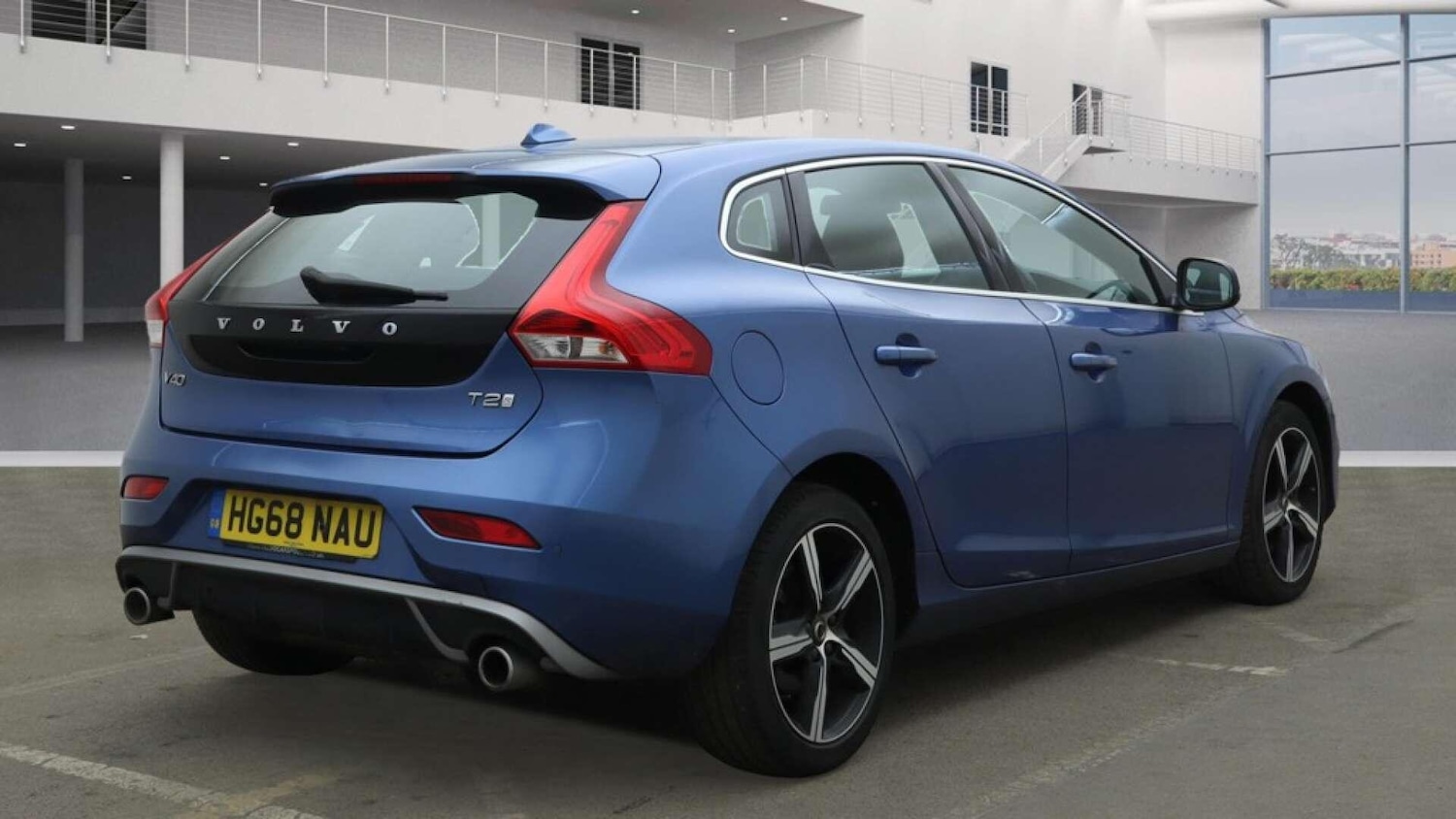 Used Volvo V40 2018 for sale - 76839521: Photo 5