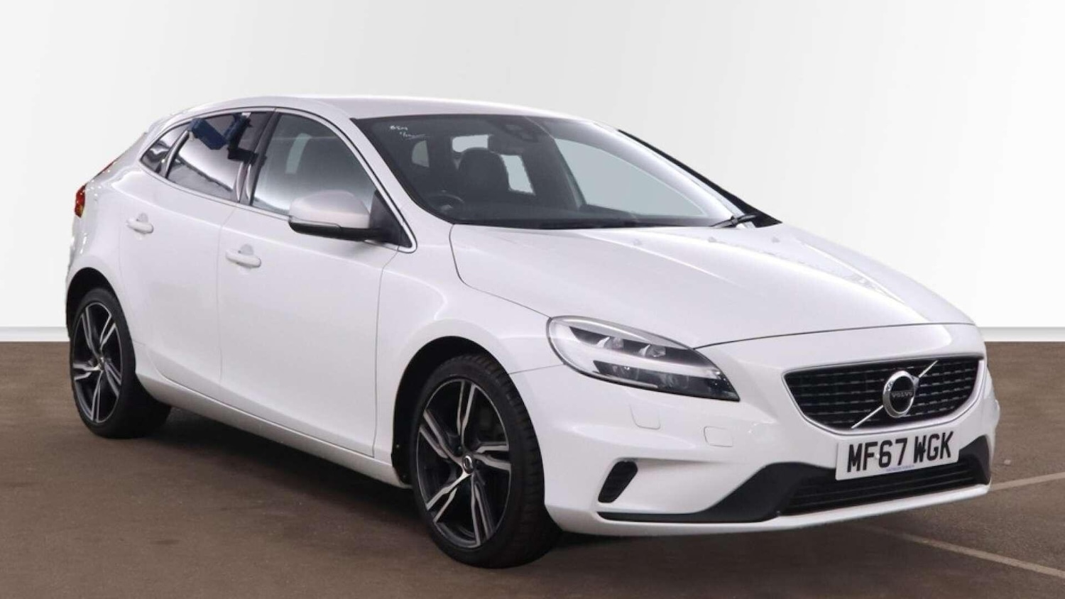 Used Volvo V40 2017 for sale - 76839554: Photo 1