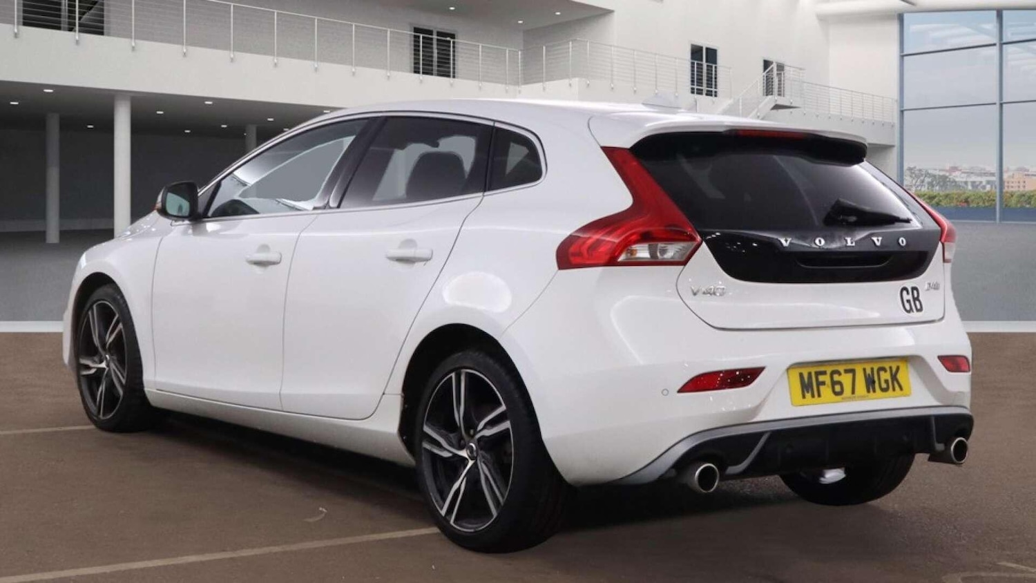 Used Volvo V40 2017 for sale - 76839554: Photo 12