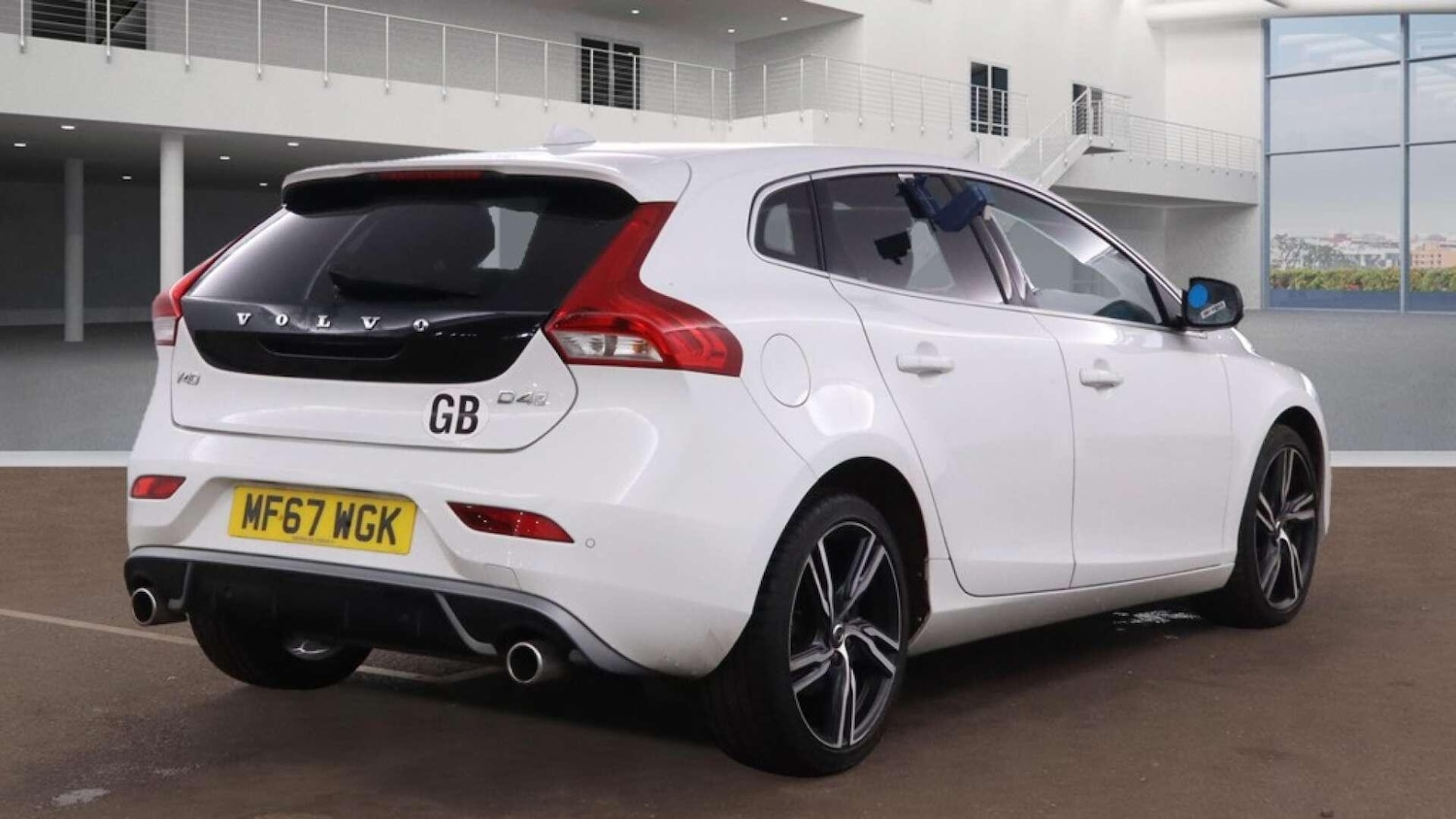 Used Volvo V40 2017 for sale - 76839554: Photo 13
