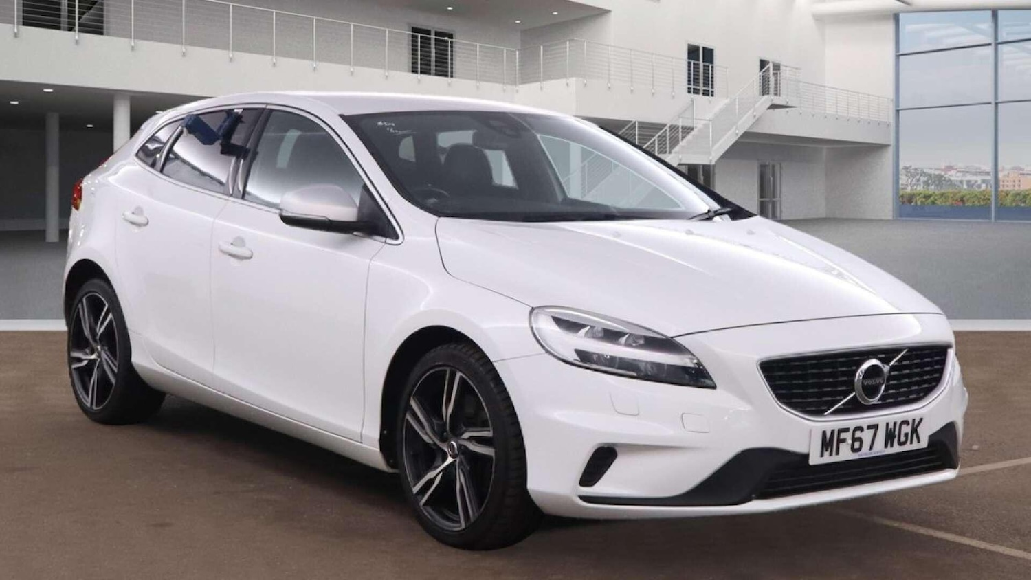 Used Volvo V40 2017 for sale - 76839554: Photo 9