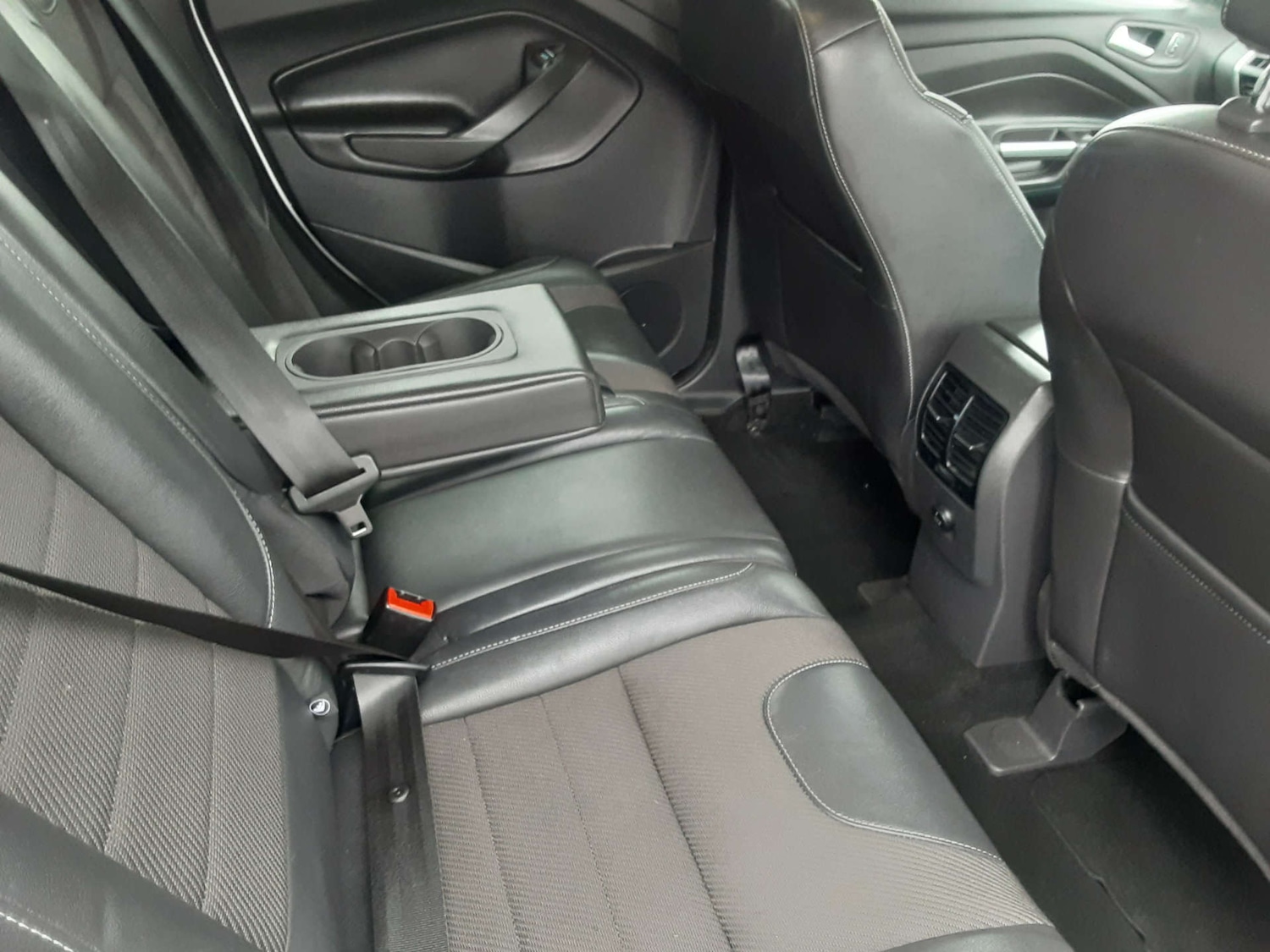 Used Ford Kuga 2015 for sale - 76404600: Photo 26