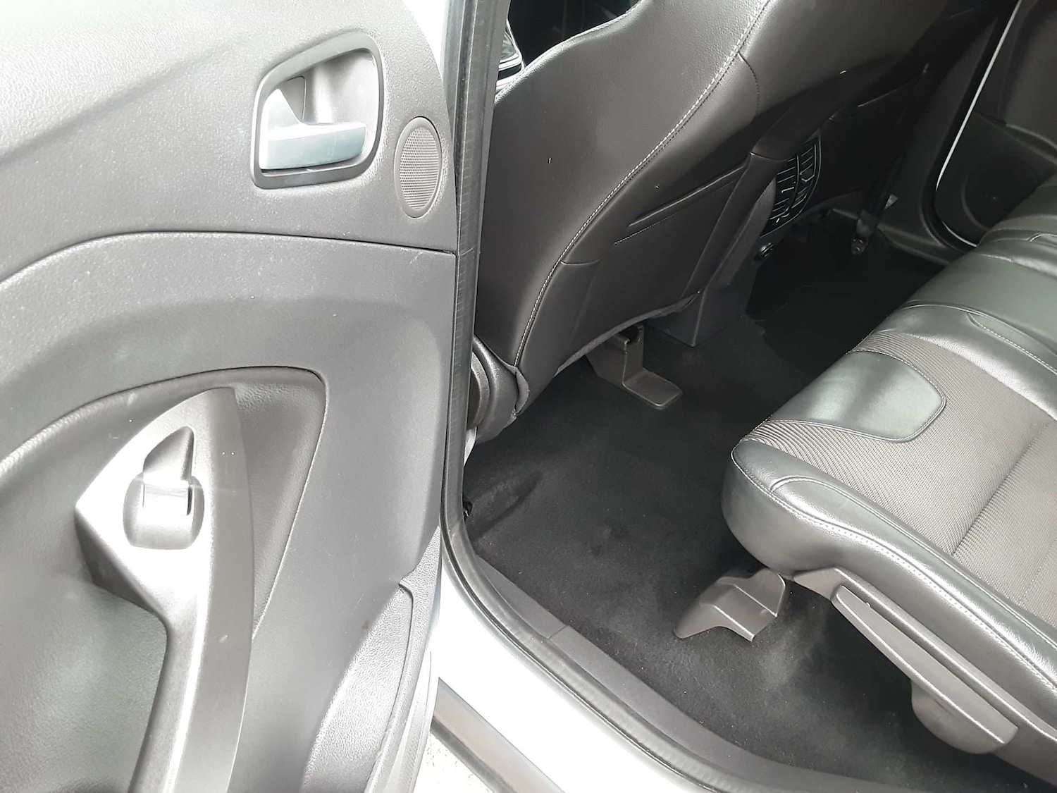 Used Ford Kuga 2015 for sale - 76404600: Photo 30