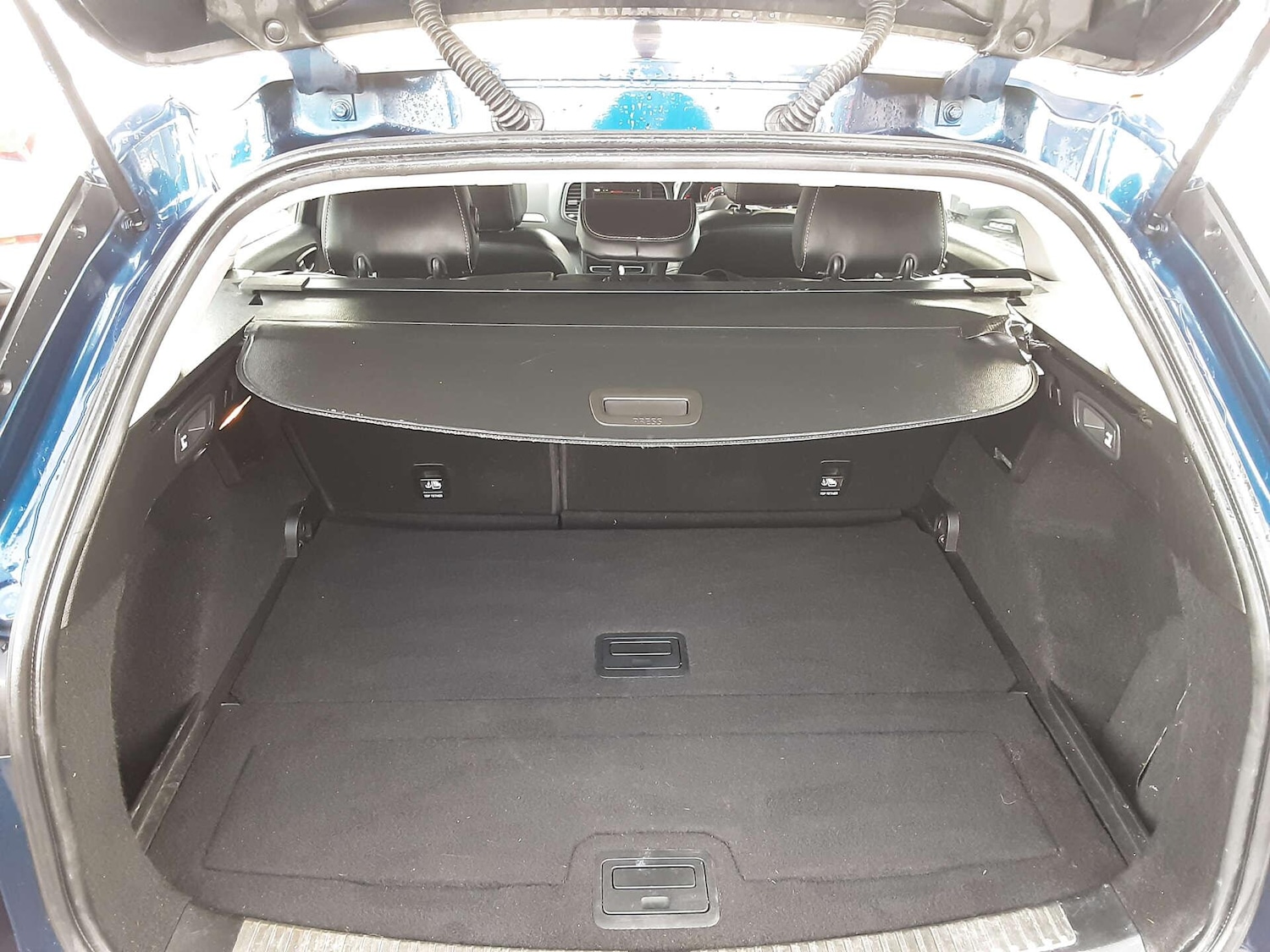 Used Renault Megane 2017 for sale - 76807647: Photo 31