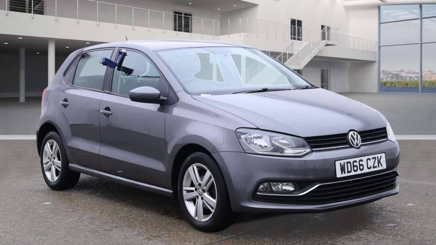 Used Volkswagen Polo 2016 for sale - 76629621: Photo 1