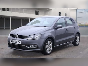 Used Volkswagen Polo 2016 for sale - 76629621: Photo