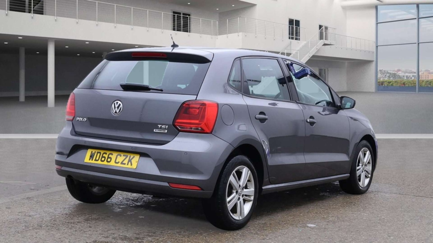 Used Volkswagen Polo 2016 for sale - 76629621: Photo 6