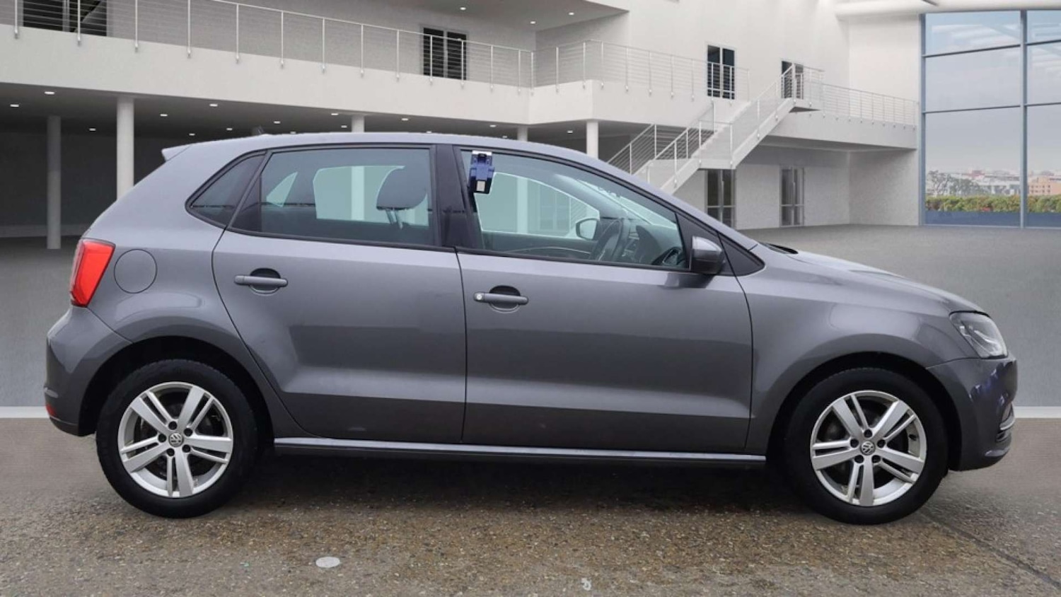 Used Volkswagen Polo 2016 for sale - 76629621: Photo 9