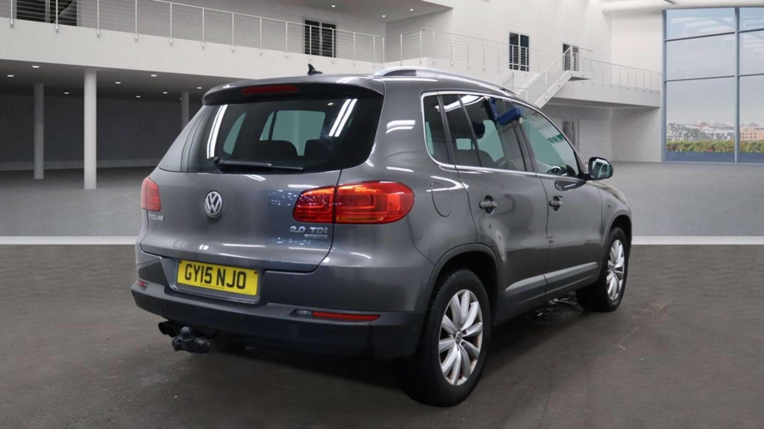 Used Volkswagen Tiguan 2015 for sale - 77510204: Photo 4