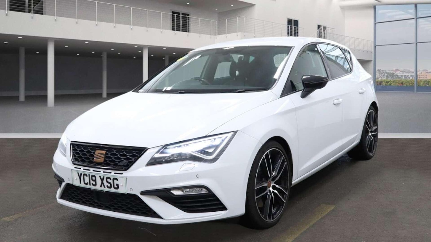 Used SEAT Leon 2019 for sale - 77768152: Photo 2