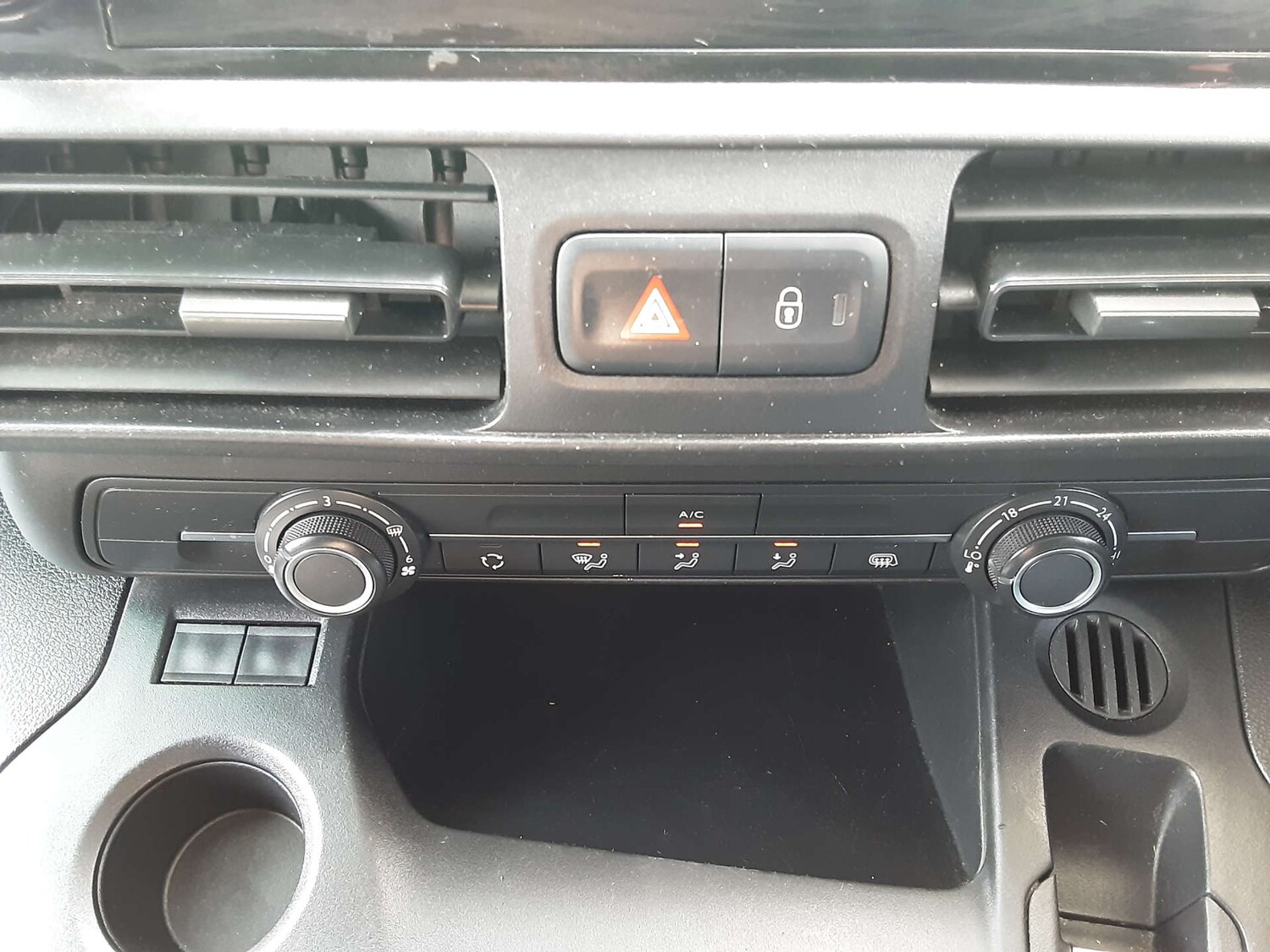 Used Peugeot Partner 2021 for sale - 76404566: Photo 27