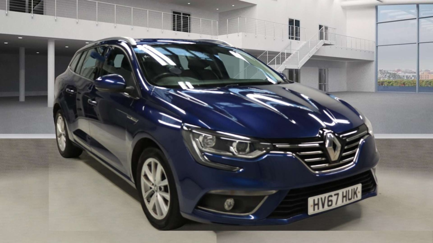 Used Renault Megane 2017 for sale - 76720441: Photo 1